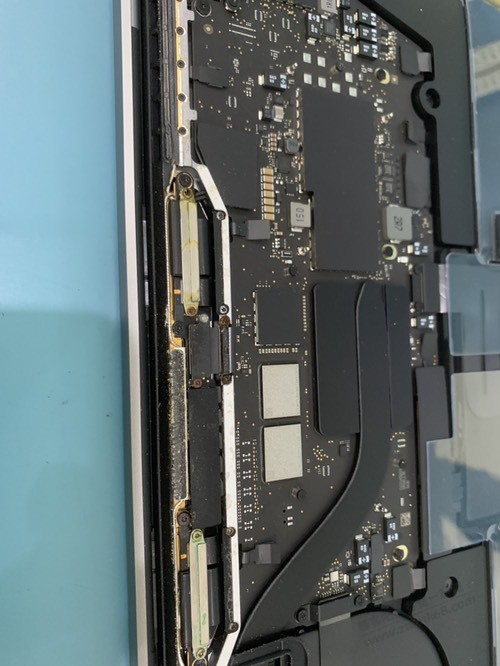 闲鱼买到进水机，M1 MACBOOKPRO，苹果不售后