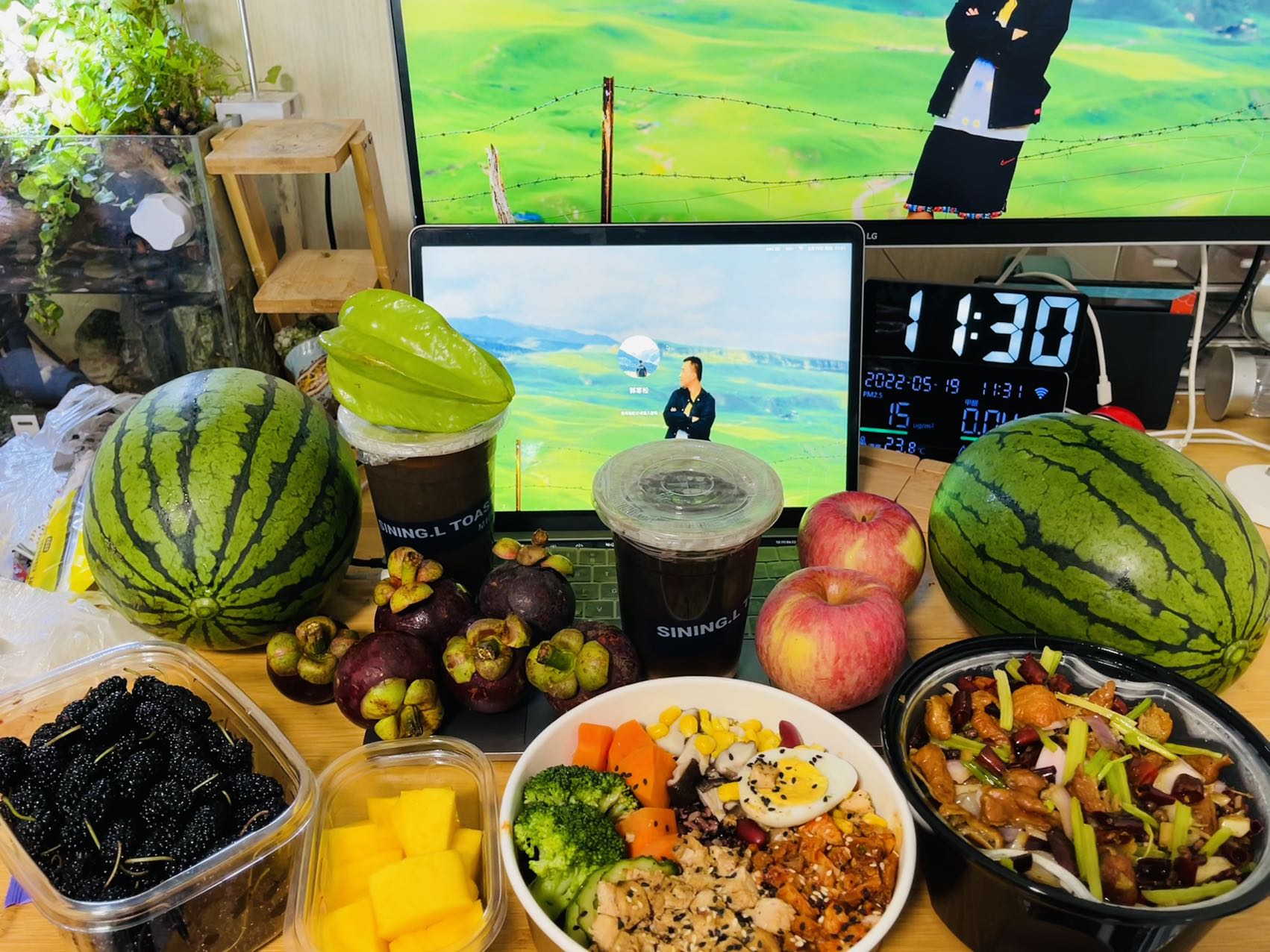 饿了么一次没有抢过 每天吃霸王餐 今天扔了14斤一次性筷子