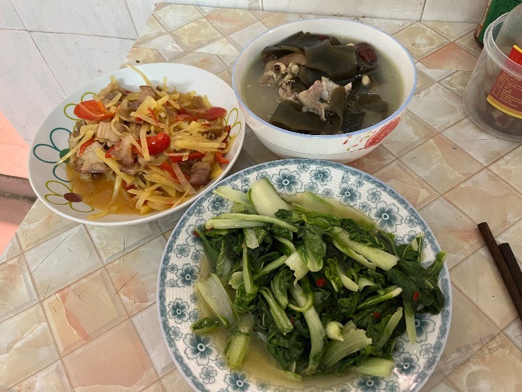 生日快乐，我对自己说！致背井离乡独自在外的打工 - kkkkn团