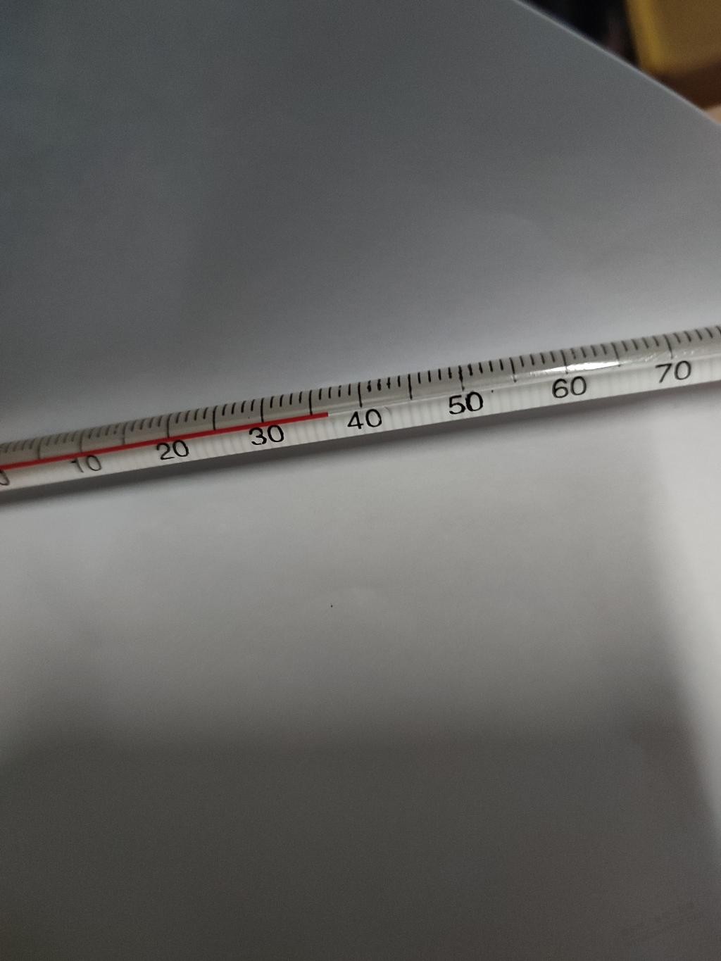买不到水银体温计的，可以考虑一下普通温度计 - 0818团