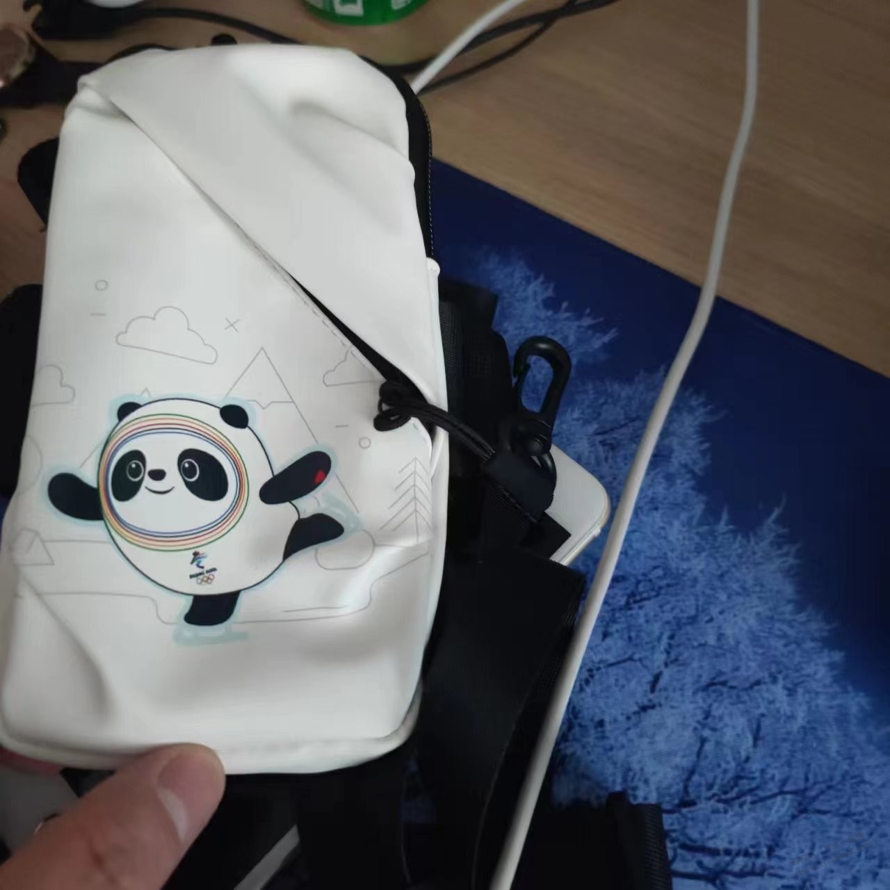 联通盲盒是手套还是包 - 0818团