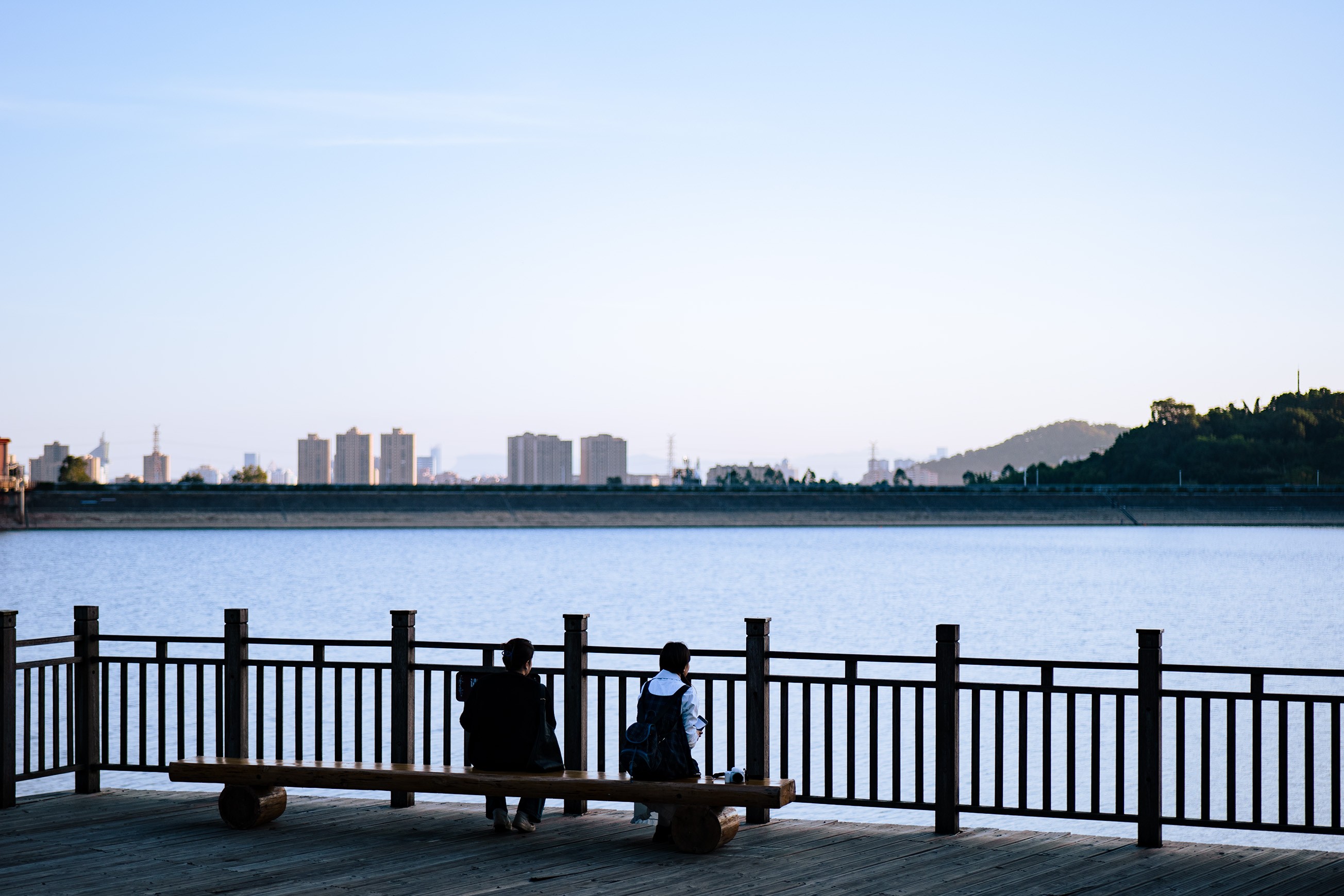 今天天气不错啊。自己去踏青。 - 线报迷