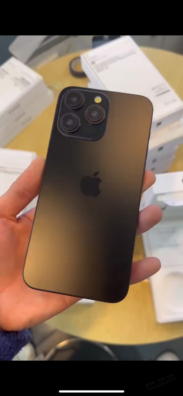 人才，最近收货佬收到，18台安卓iPhone15 pro Max，一次性当新机卖 - 线报迷