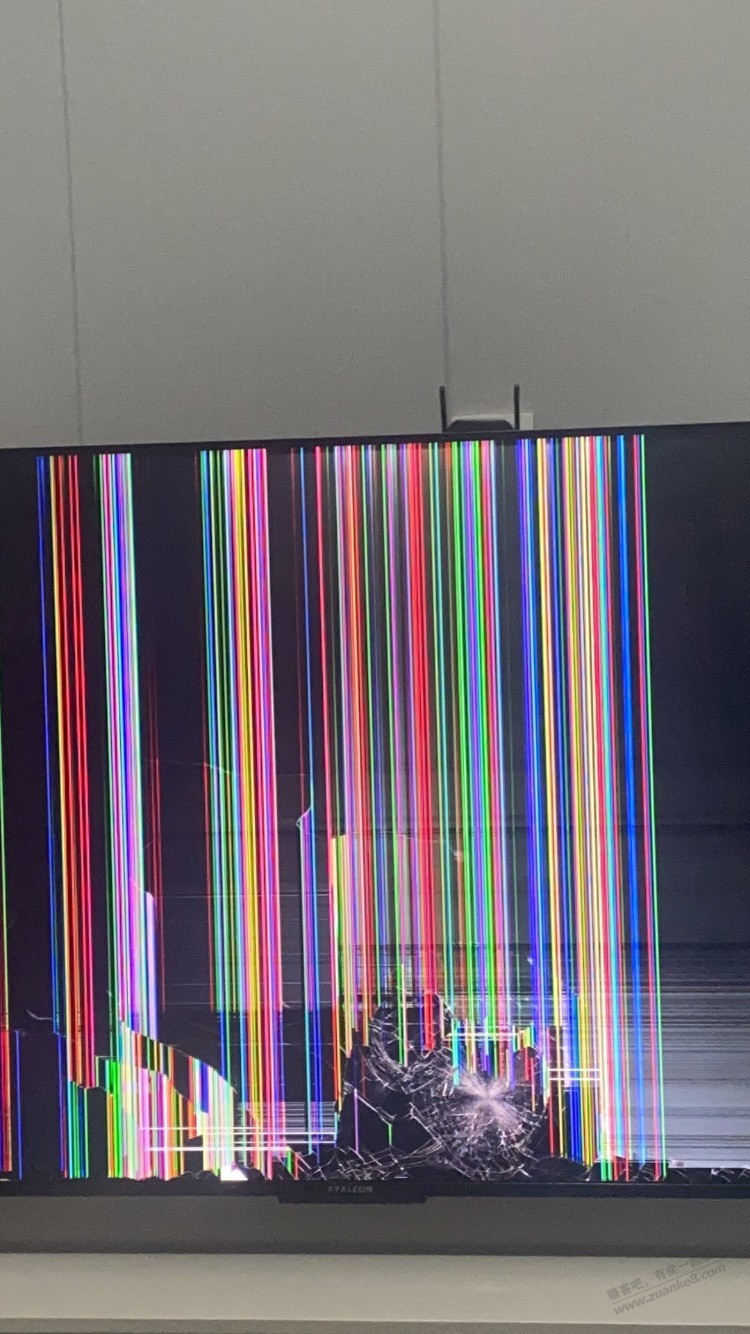 电视屏幕碎了，是不是不可以保修
