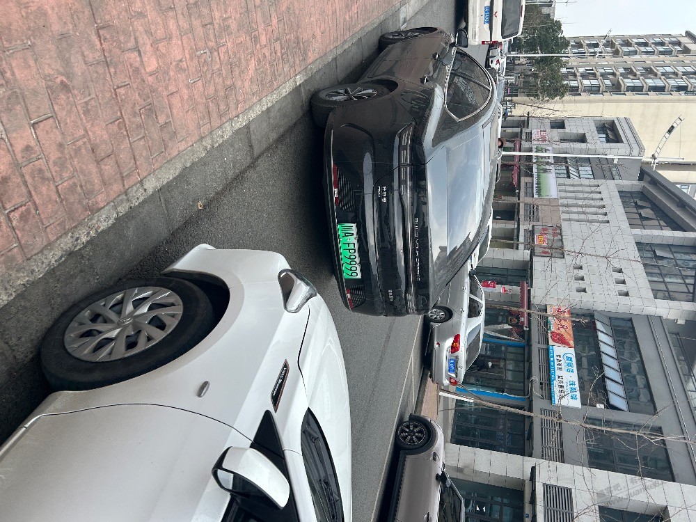 这个驱5是不是车牌比车贵？？ - 线报迷