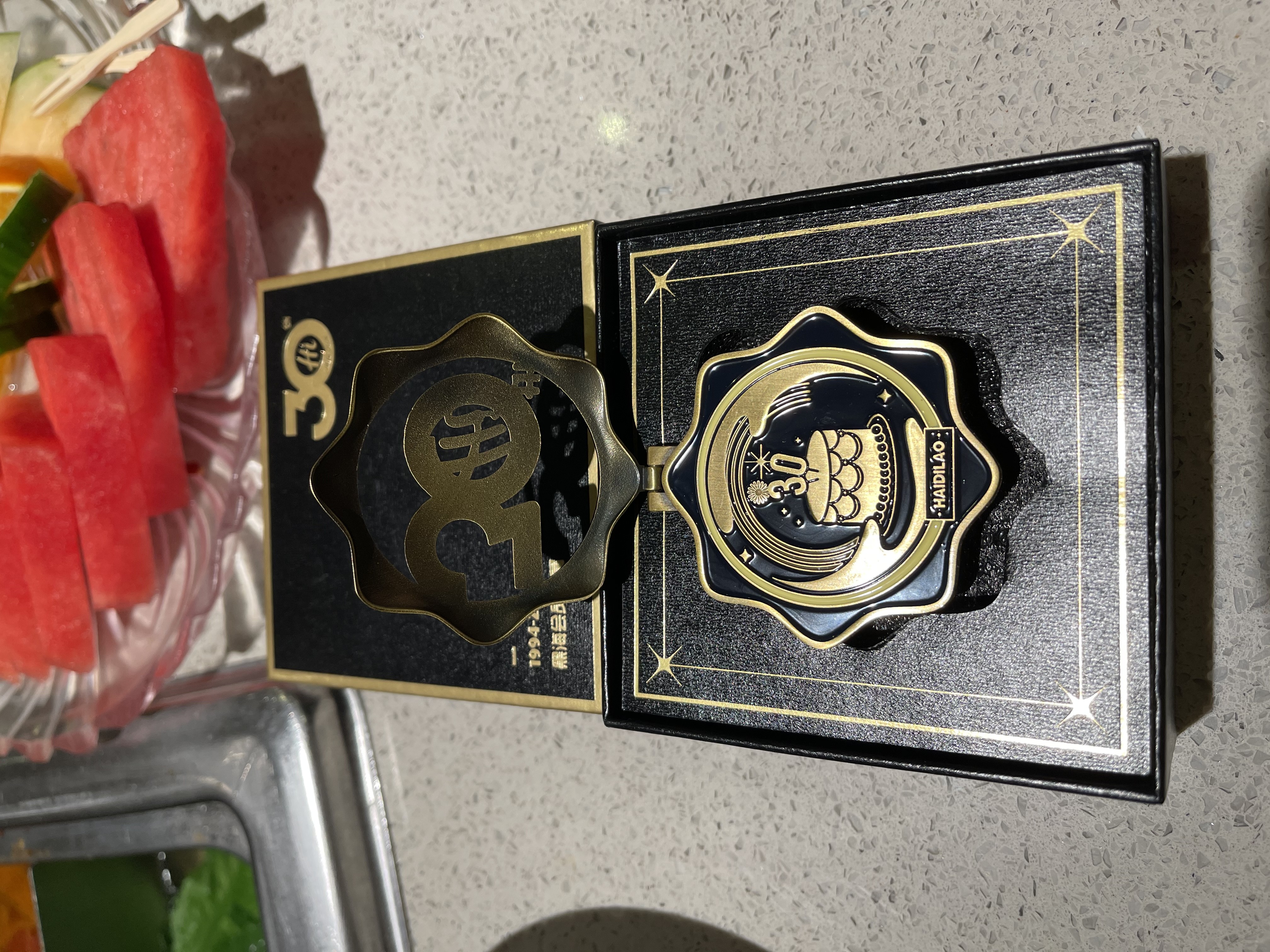 海底捞黑海的纪念牌有用吗 - 线报迷