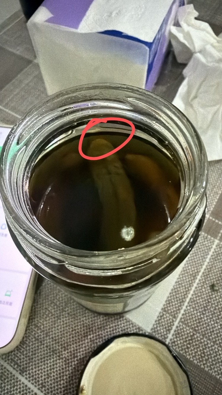 超市买的腌制小黄瓜里面发霉长虫且吃了，能按食安法赔偿1000吗 - 清风线报
